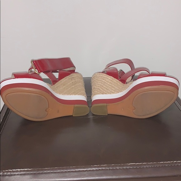 Shoes - Picture 2 of 4